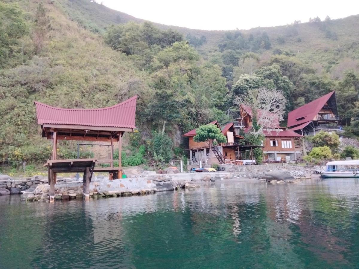 Pondok Berata Dapdap Balige Exterior photo